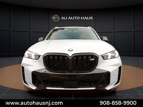 Used 2024 BMW X5 M60i AWD/4WD image 3