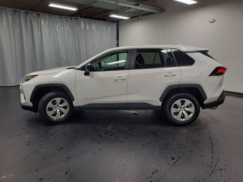 Used 2023 Toyota RAV4 LE FWD image 5