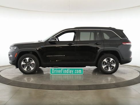 Used 2024 Jeep Grand Cherokee Limited 4xe image 6
