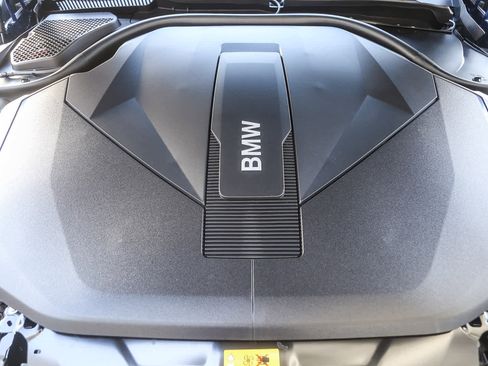 Used 2025 BMW i5 xDrive40 image 23