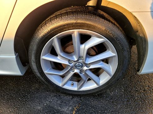 Used 2014 Nissan Sentra SR image 29