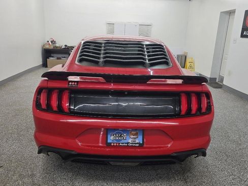 Used 2018 Ford Mustang Coupe RWD image 5