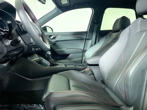 Used 2025 Audi Q3 2.0T Premium Plus w/ Premium Plus Package image 2