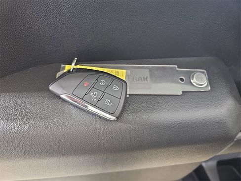 Used 2024 Chevrolet Silverado 2500 Custom w/ Custom Value Package image 40