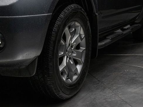 Used 2021 Nissan Frontier SV image 7