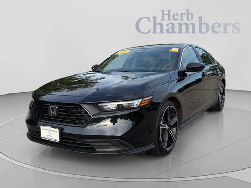 Used 2024 Honda Accord Sport image 11