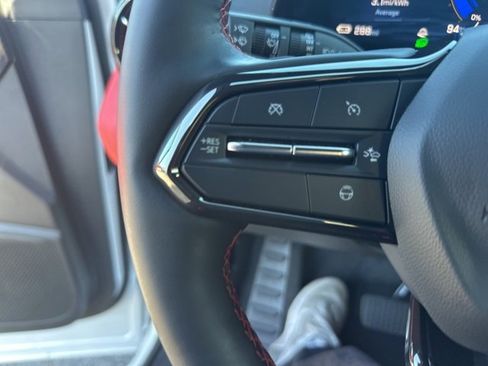 Used 2025 Chevrolet Blazer EV RS w/ Super Cruise Package image 20