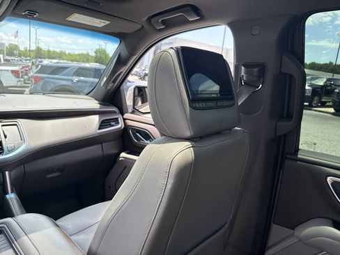Used 2021 Chevrolet Tahoe LT w/ LT Signature Package AWD/4WD image 24