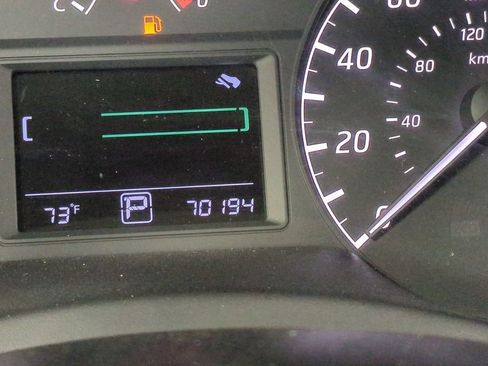 Used 2017 Nissan Sentra S image 34