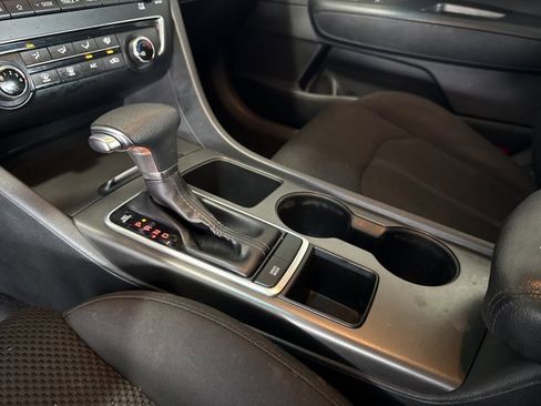 Used 2020 Kia Optima LX FWD image 25