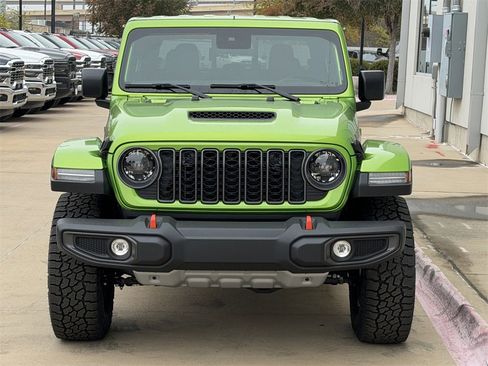 New 2025 Jeep Gladiator Mojave w/ Convenience Group image 3