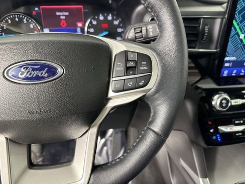 Used 2023 Ford Explorer Limited w/ Limited Technology Package AWD/4WD image 14