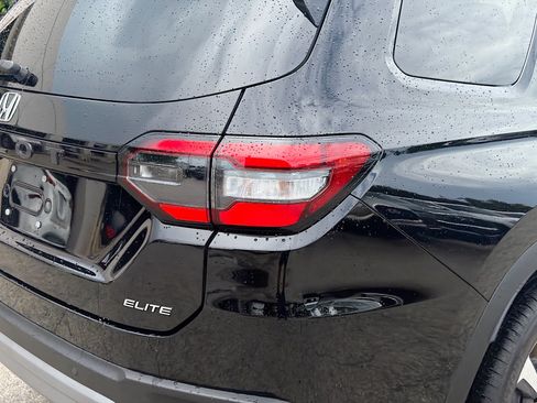 Used 2025 Honda Pilot Elite image 28