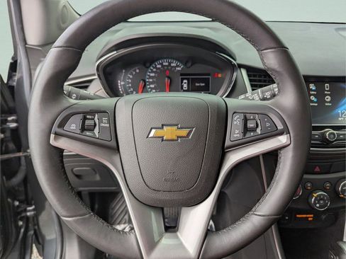 Used 2017 Chevrolet Trax LT w/ LT Convenience Package image 33