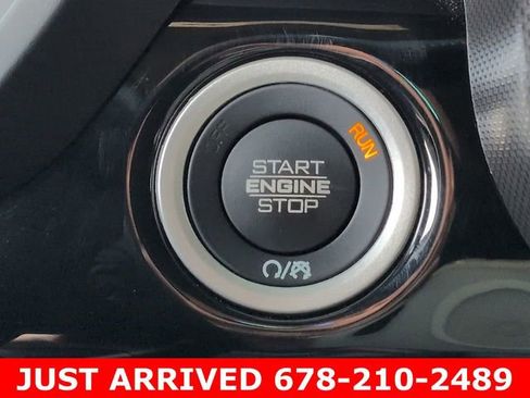 Used 2025 RAM 2500 Limited image 32