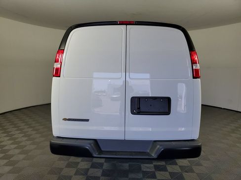New 2026 Chevrolet Express 2500 RWD image 5