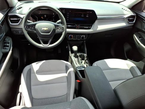 Used 2025 Chevrolet TrailBlazer LT FWD image 8