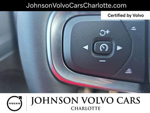 Certified 2025 Volvo XC40 B5 Plus image 25