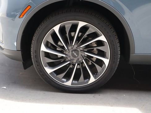 Used 2025 Lincoln Aviator Reserve w/ Equipment Group 201A AWD/4WD image 16