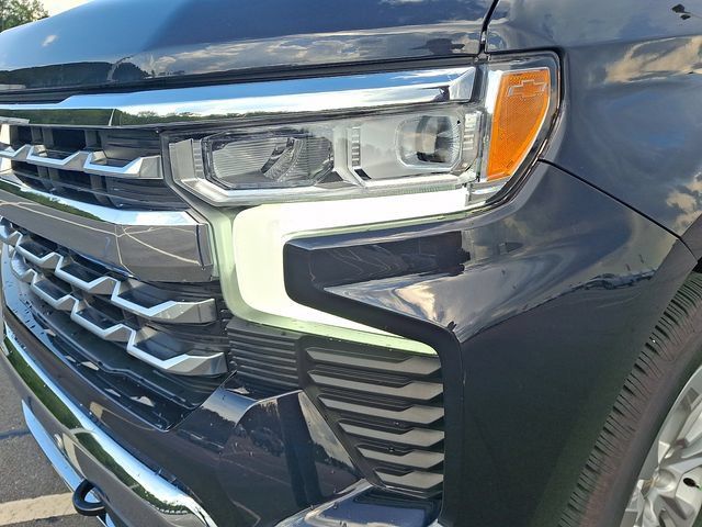 Used 2024 Chevrolet Silverado 1500 LTZ w/ Technology Package AWD/4WD image 9
