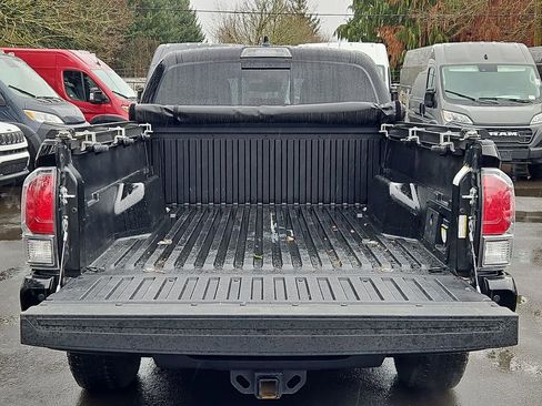 Used 2023 Toyota Tacoma TRD Off-Road w/ Technology Package image 10