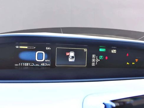 Used 2018 Toyota Prius Two image 23