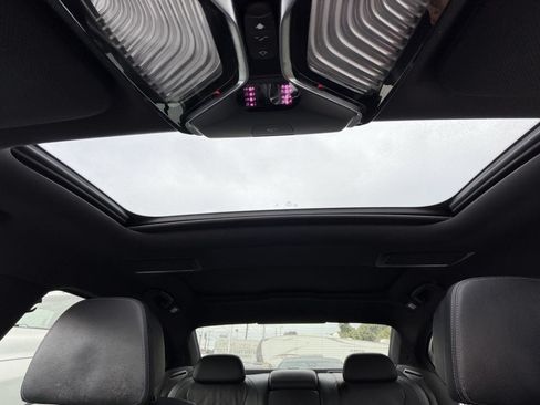 Used 2020 BMW 740i w/ M Sport Package RWD image 27