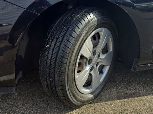 Used 2018 Chevrolet Cruze LS image 29