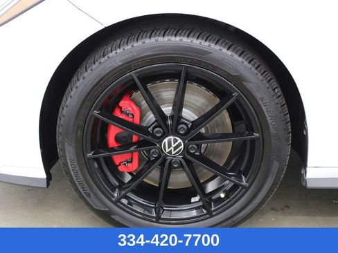 Certified 2025 Volkswagen Jetta GLI Autobahn w/ GLI Black Package image 28