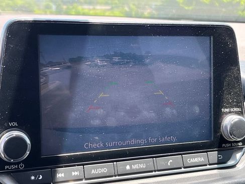 Used 2021 Nissan Rogue S AWD/4WD image 20