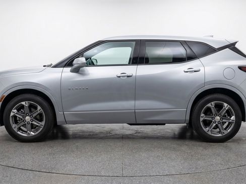 Used 2025 Chevrolet Blazer LT FWD image 5