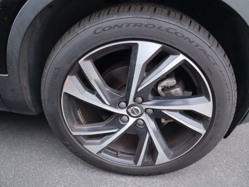 Used 2021 Volvo XC40 T4 R-Design w/ Advanced Package FWD image 18
