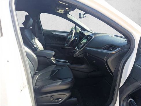 Used 2019 Lincoln MKC Premiere image 20