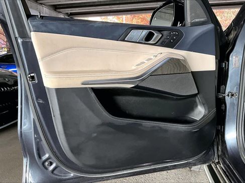 Used 2019 BMW X7 xDrive40i w/ Dynamic Handling Package image 21