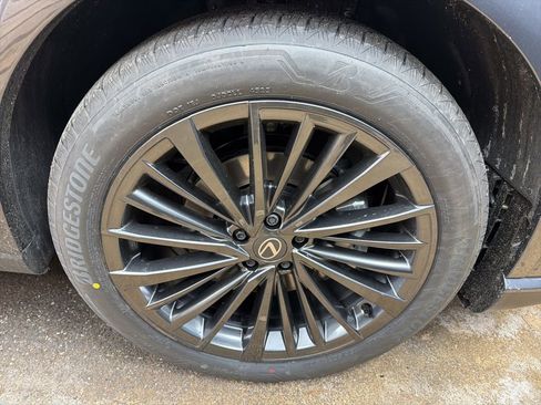 New 2026 Lexus RX 450h AWD image 25