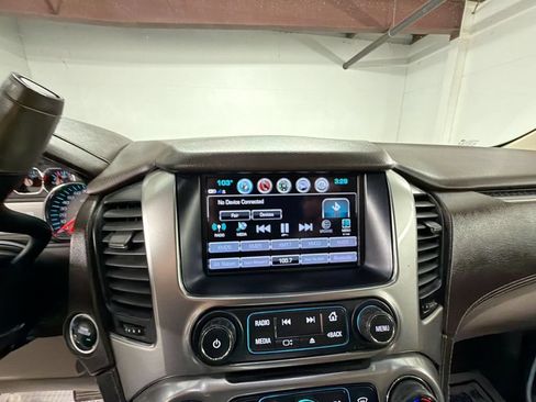 Used 2019 Chevrolet Suburban Premier RWD image 13