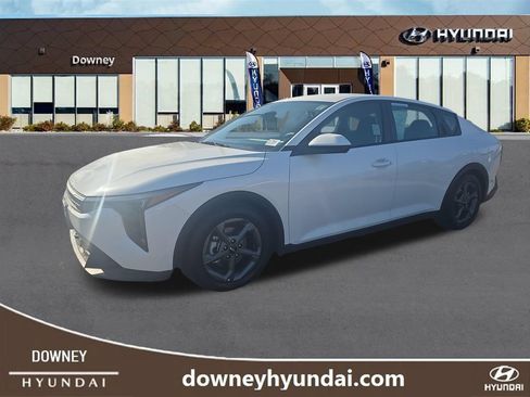 Used 2025 Kia K4 FWD image 1