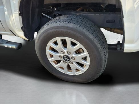 Used 2024 Toyota Tacoma SR AWD/4WD image 26