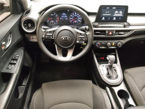 Used 2021 Kia Forte LXS FWD image 22