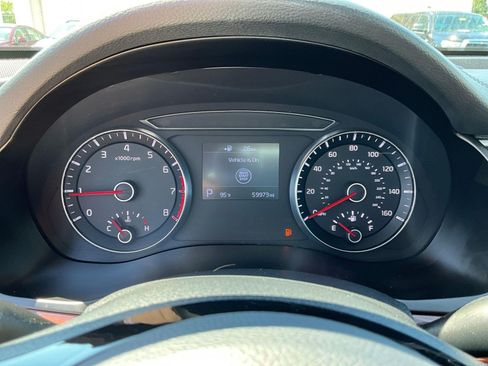 Used 2019 Kia Cadenza Premium FWD image 12