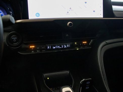 Used 2025 Toyota Crown Signia image 36