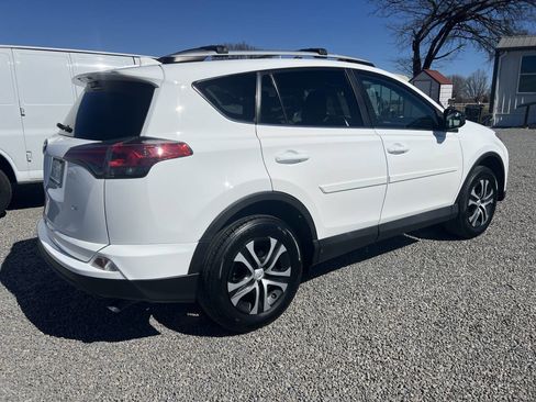 Used 2016 Toyota RAV4 LE image 5