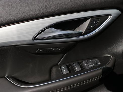 New 2025 Buick Envision Avenir image 16