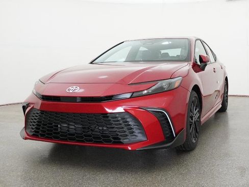 New 2026 Toyota Camry SE FWD image 19