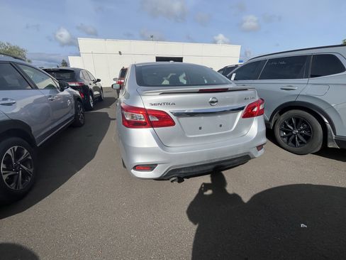 Used 2018 Nissan Sentra SR Turbo FWD image 3