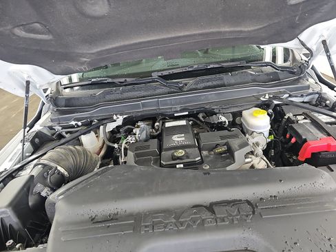 Used 2024 RAM 2500 Laramie AWD/4WD image 12