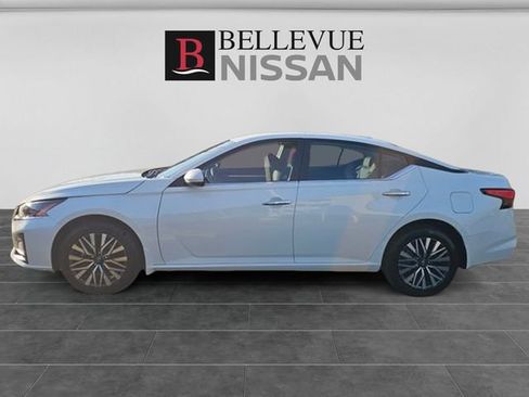 Used 2023 Nissan Altima 2.5 SV AWD/4WD image 8