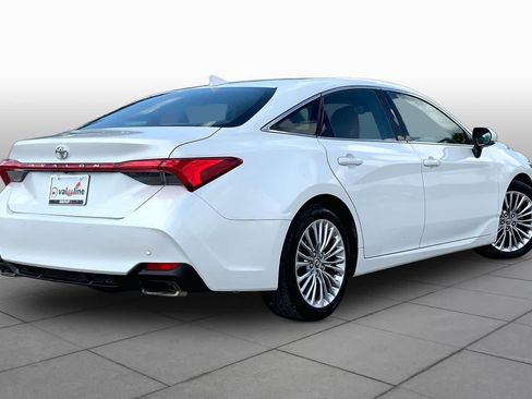 Used 2019 Toyota Avalon Limited w/ Advanced Safety Package FWD image 13