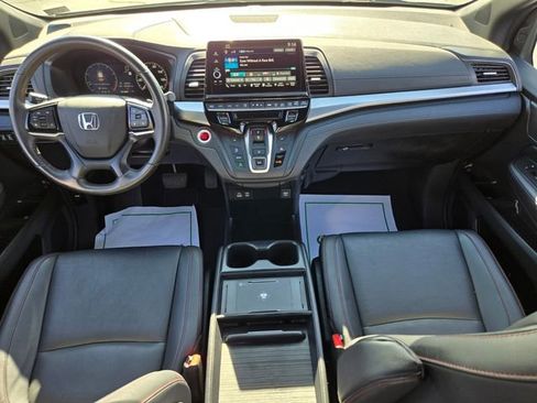 Used 2025 Honda Odyssey Sport-L image 13