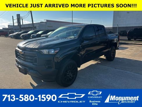 Used 2025 Chevrolet Colorado W/T w/ WT Custom Package image 1